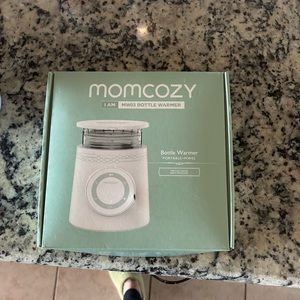 Momcozy portable bottle warmer